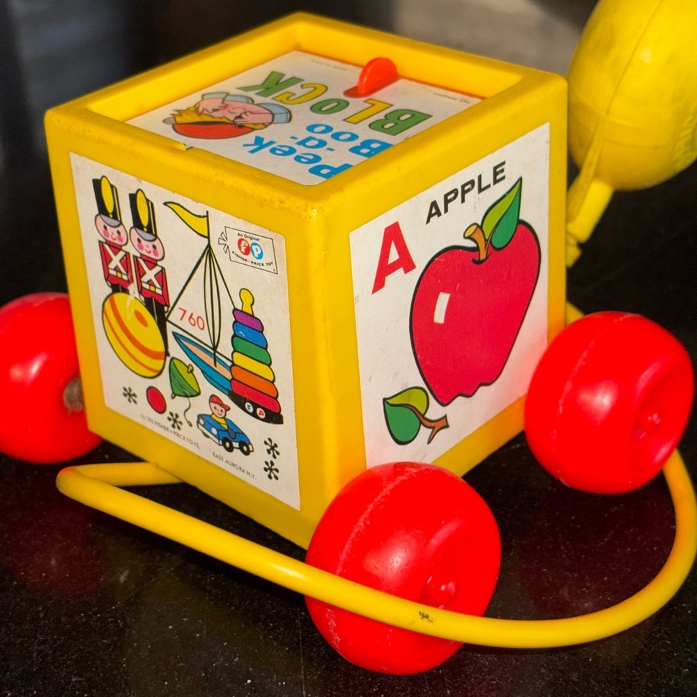 vintage 1970 Fisher-Price Peek-A-Boo Block pull toy - Picture 5 of 5